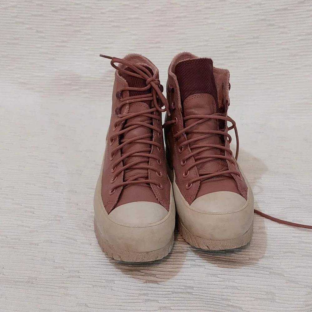 Converse High-Top Sneakers in Purplish-blush With Creamish Gray Lug Sole Size 10